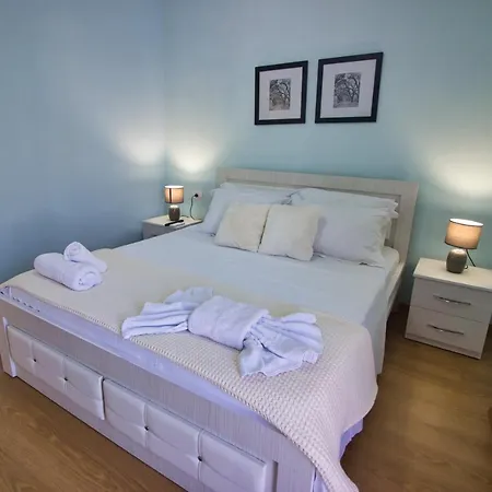 Dai Apartments- & Castle View *